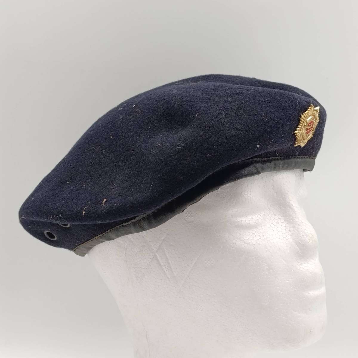 Rhodesian Army services corps beret with badge - size 52