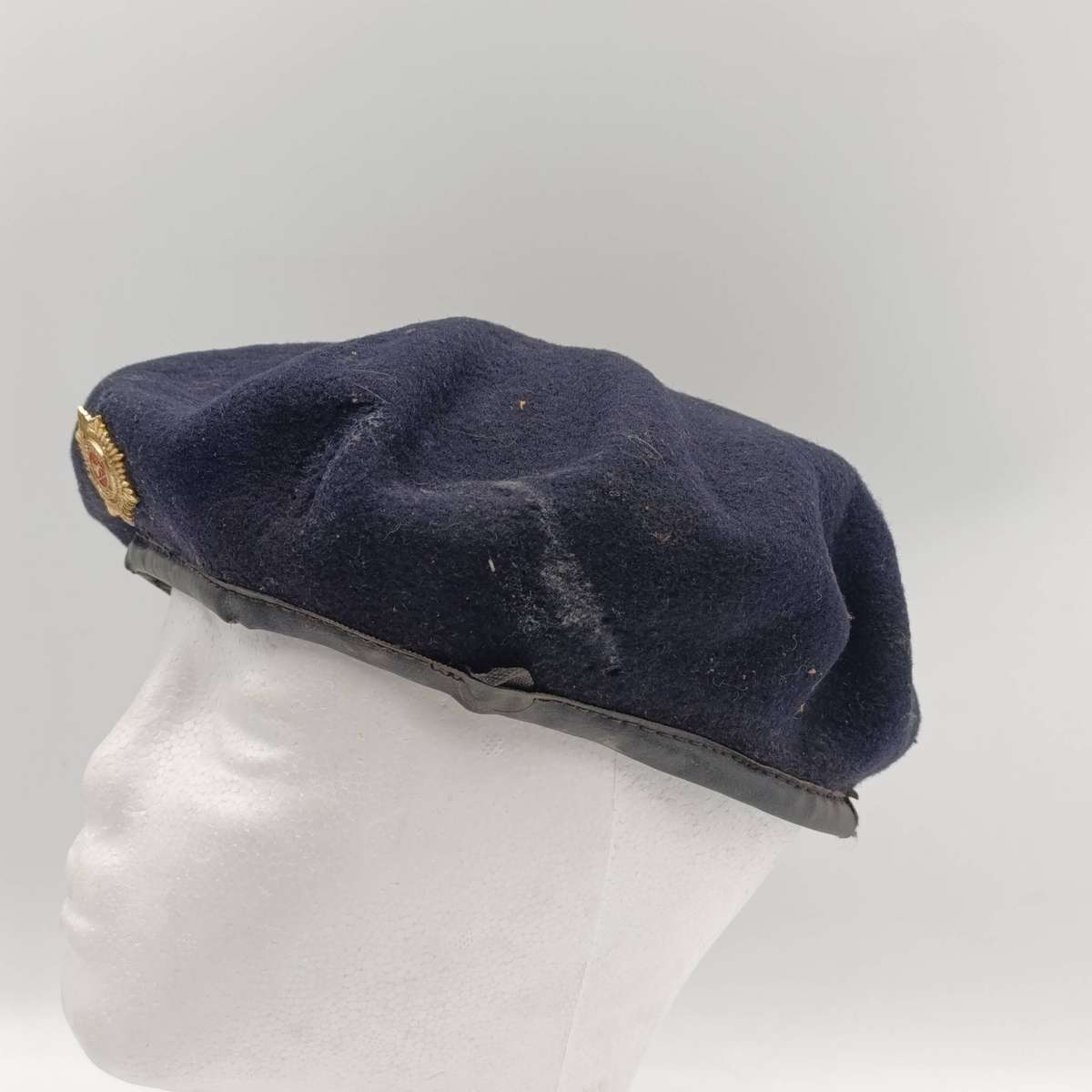 Rhodesian Army services corps beret with badge - size 52