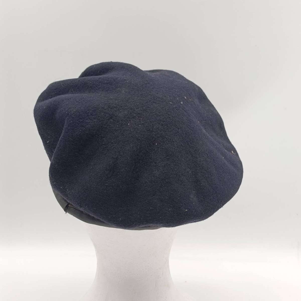 Rhodesian Army services corps beret with badge - size 52