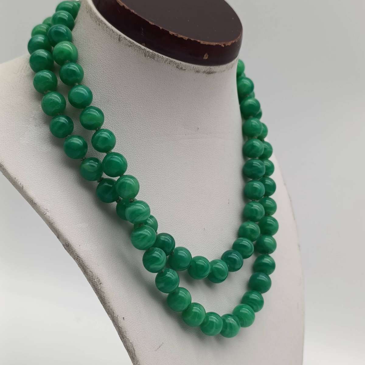 Vintage Green Peking glass beads necklace