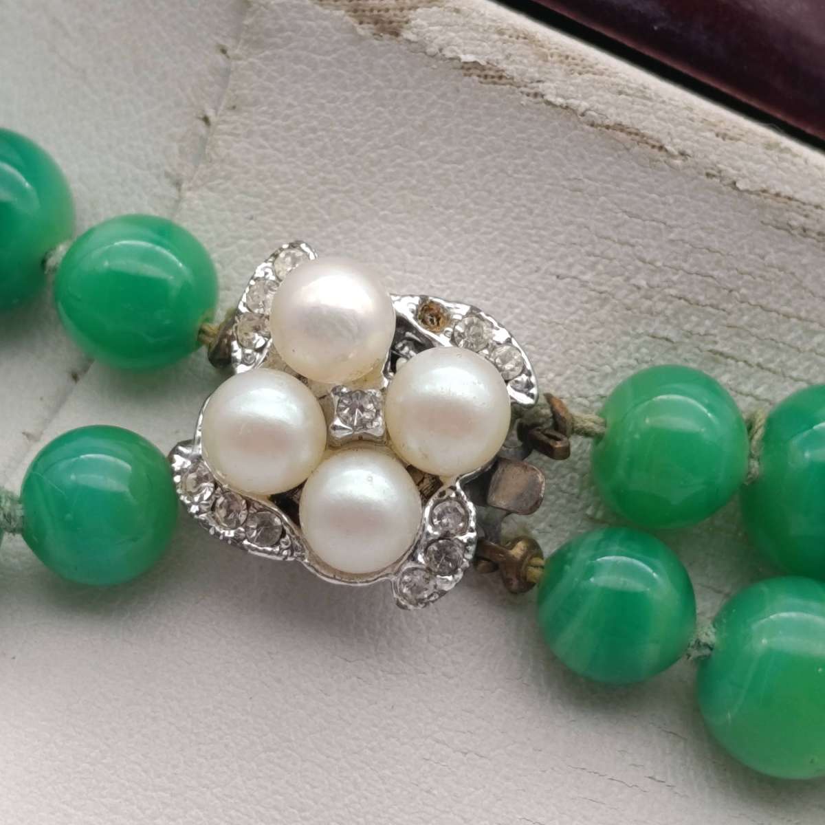 Vintage Green Peking glass beads necklace