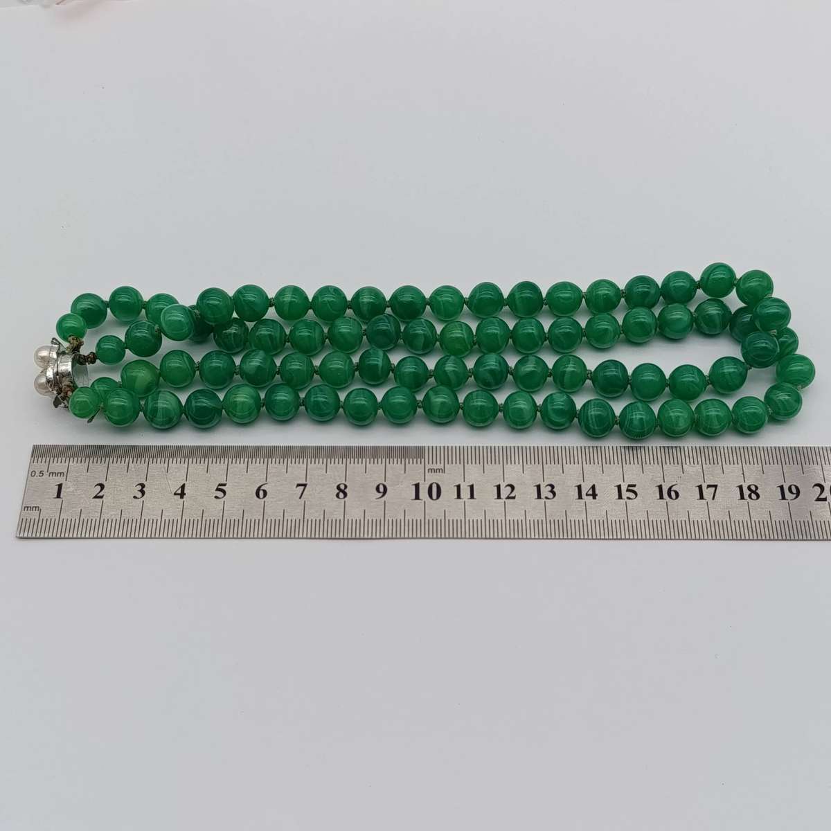 Vintage Green Peking glass beads necklace