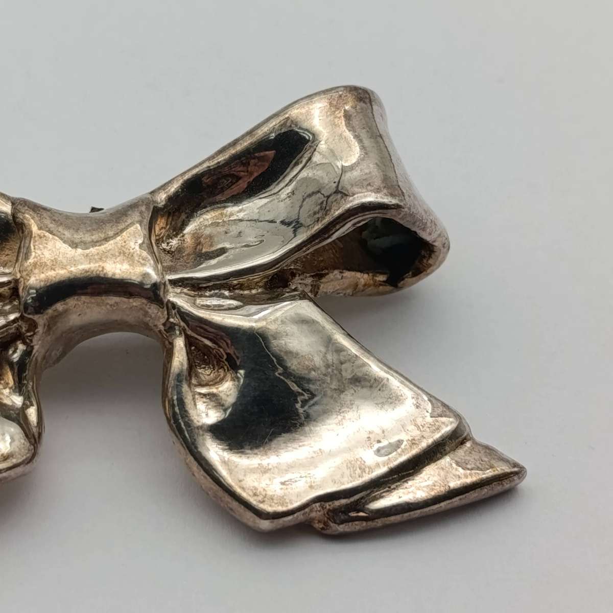 Sterling silver brooch in shape of Bowtie - 23,7g