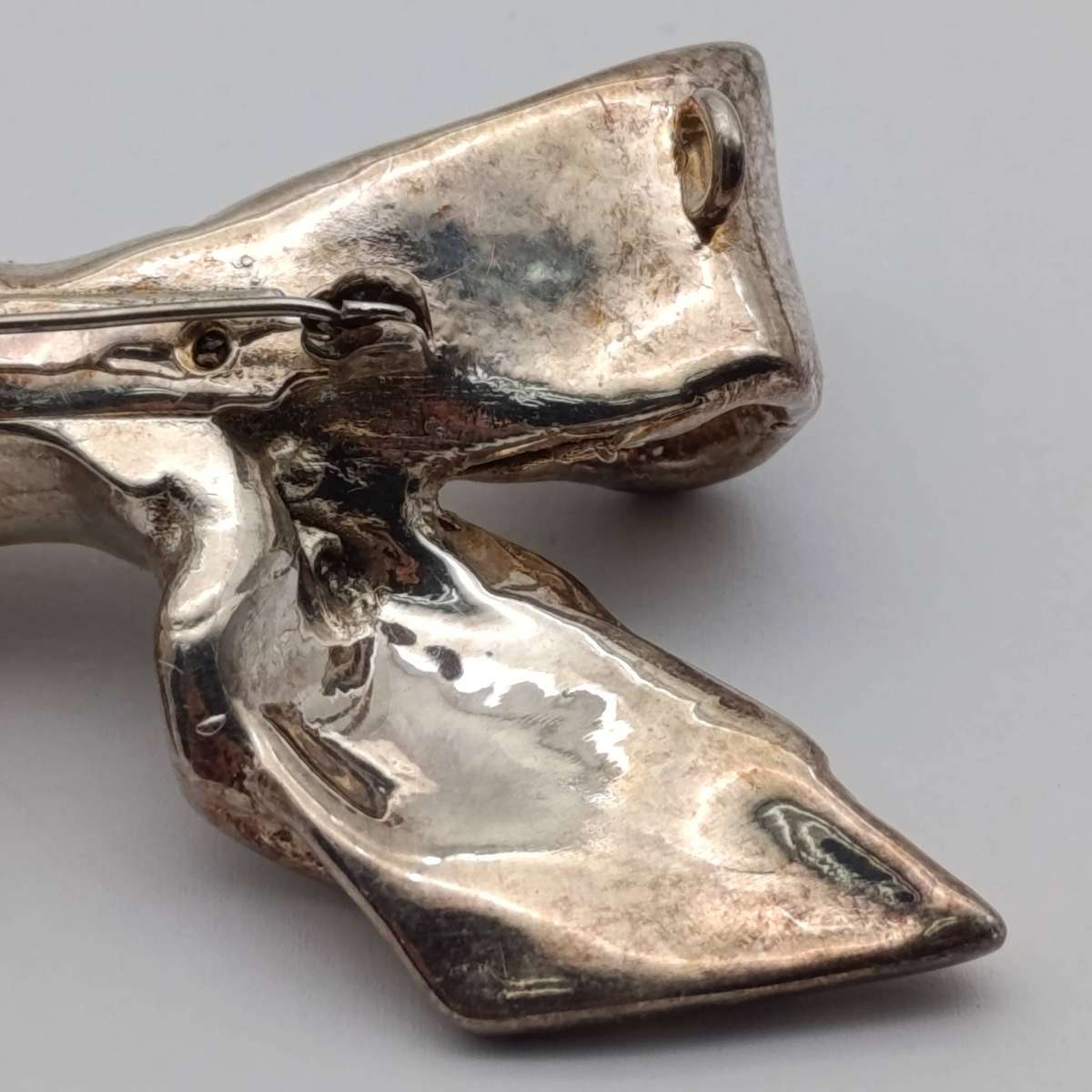 Sterling silver brooch in shape of Bowtie - 23,7g