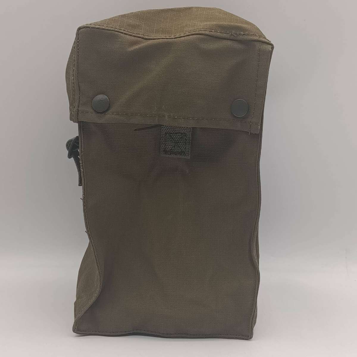 Vintage SA Army SM90 gas mask bag