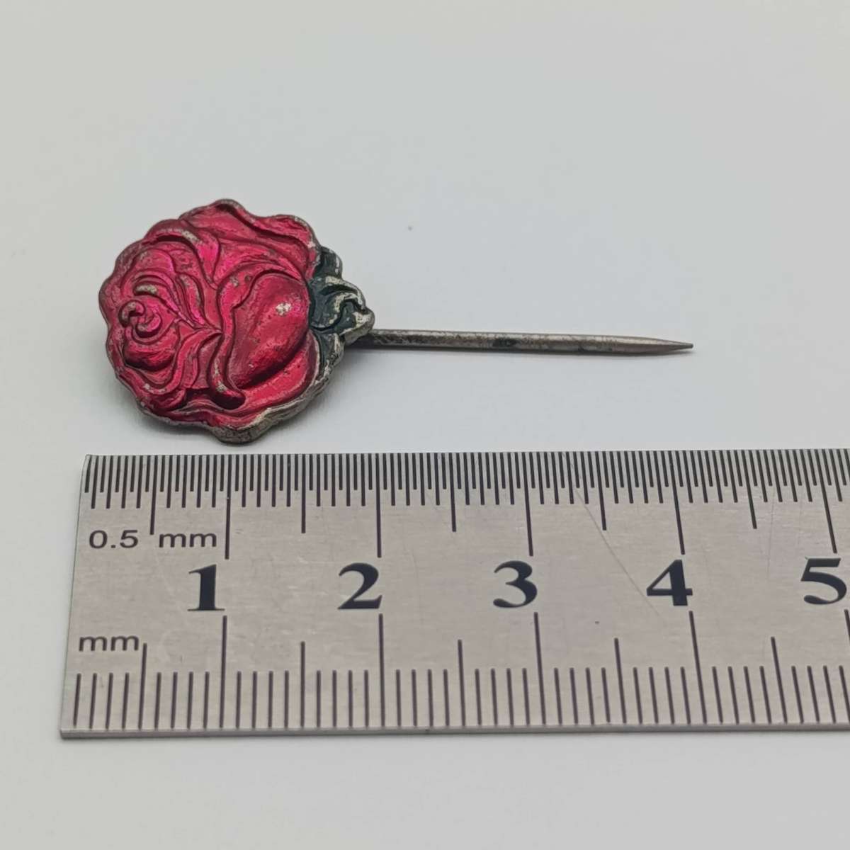 Antique Rose day remembrance 2 shilling charity badge