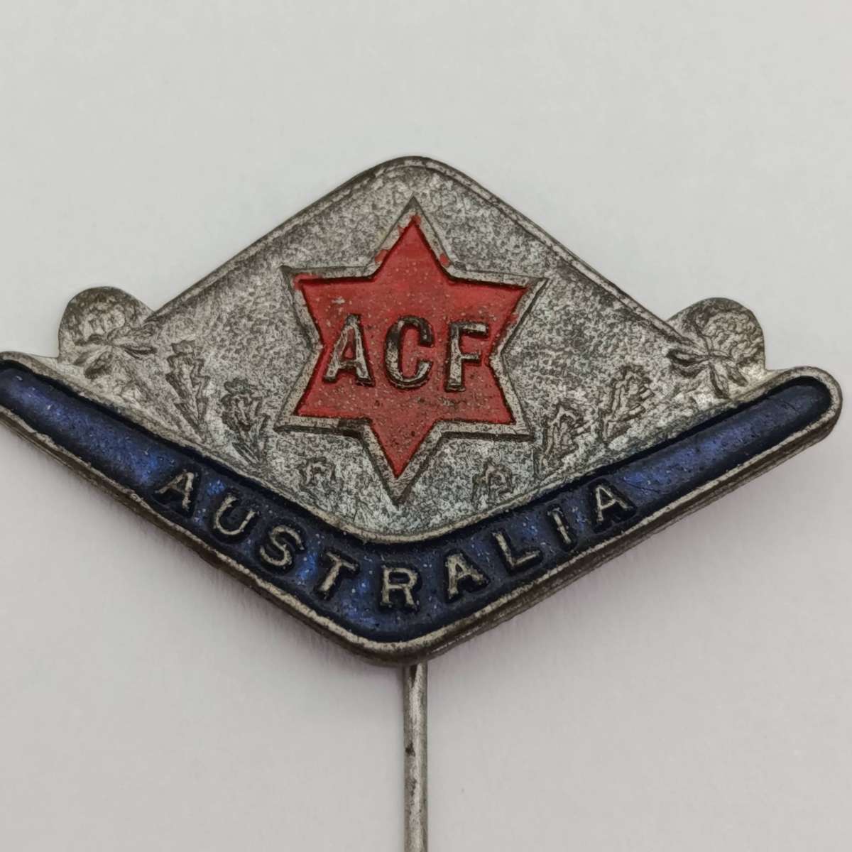 Antique Australian Comforts Fund 2 Shilling charity badge