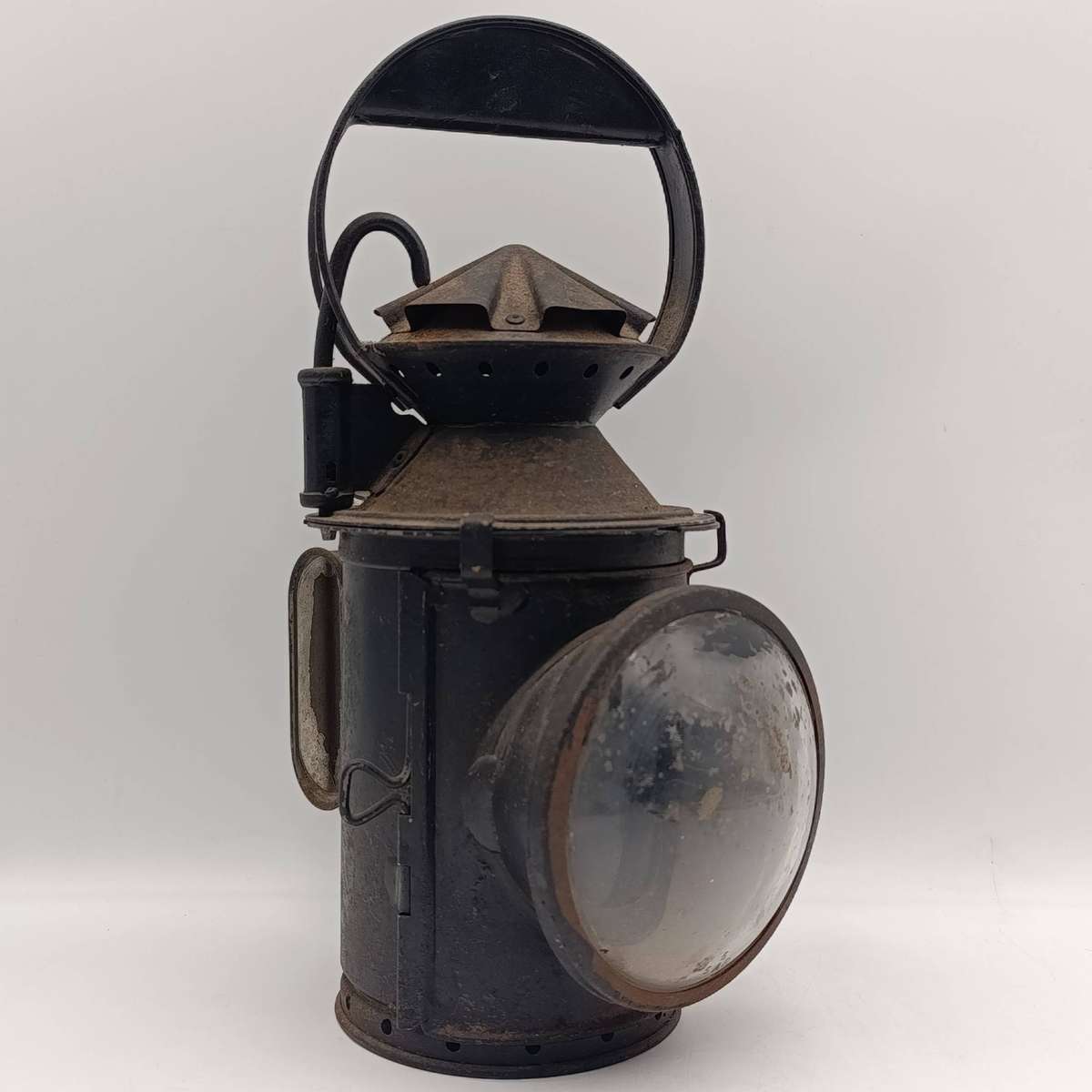 Vintage SA Railways signal lamp