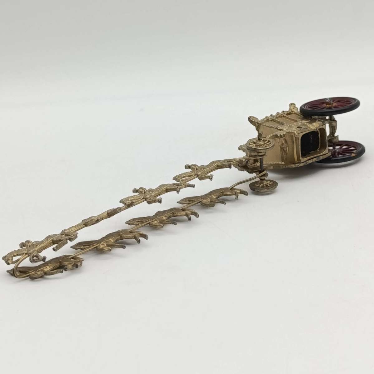 Vintage Coronation coach lead model - wheel replacement