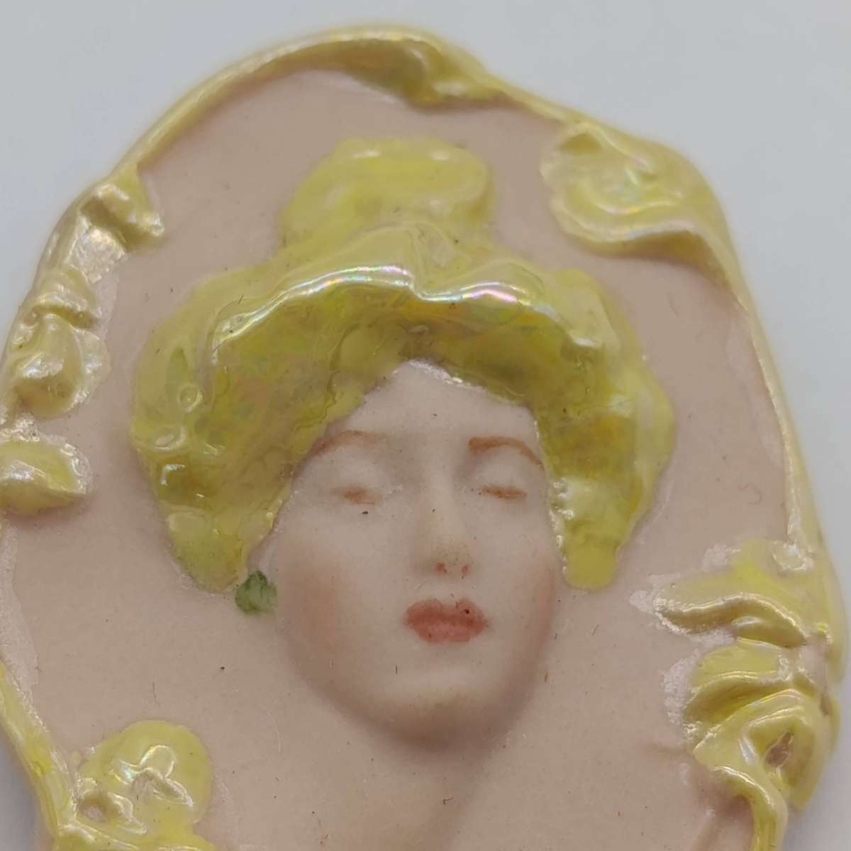 Vintage Renaissance glazed porcelain brooch in box