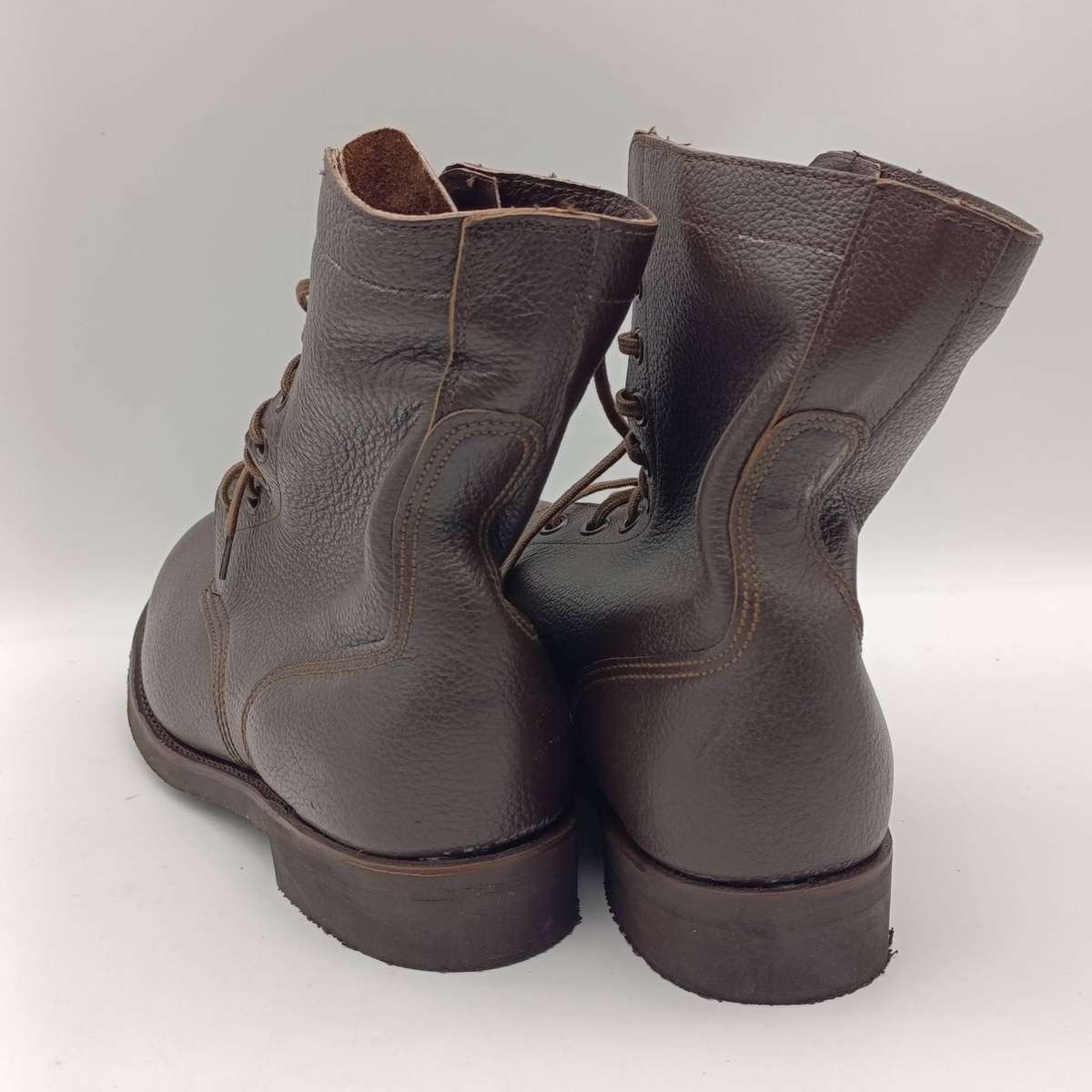 SADF brown leather boots - UK size 10 - excellent unused condition