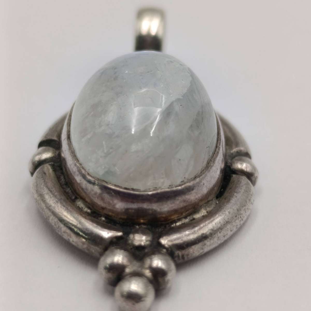 Sterling silver rainbow moonstone pendant with about 10ct moonstone weight 7,1g