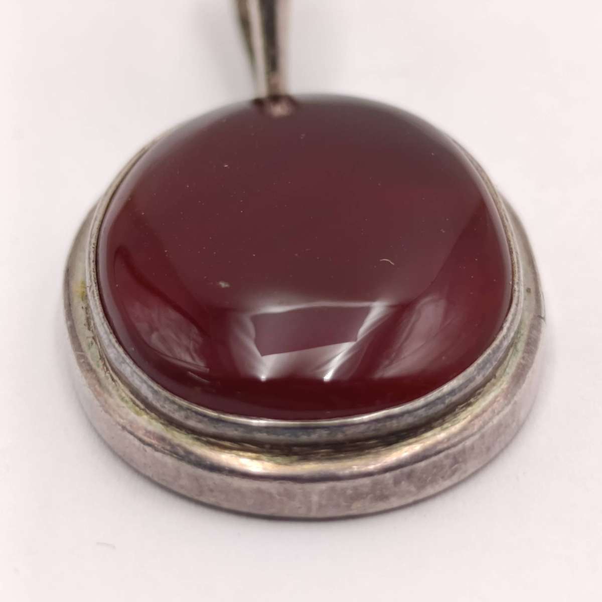 Sterling Silver pendant with large carnelian stone - total weight 7,9g