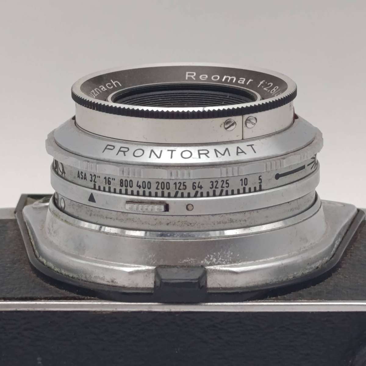 Vintage Kodak Ret-nette IIA 35mm camera in pouch