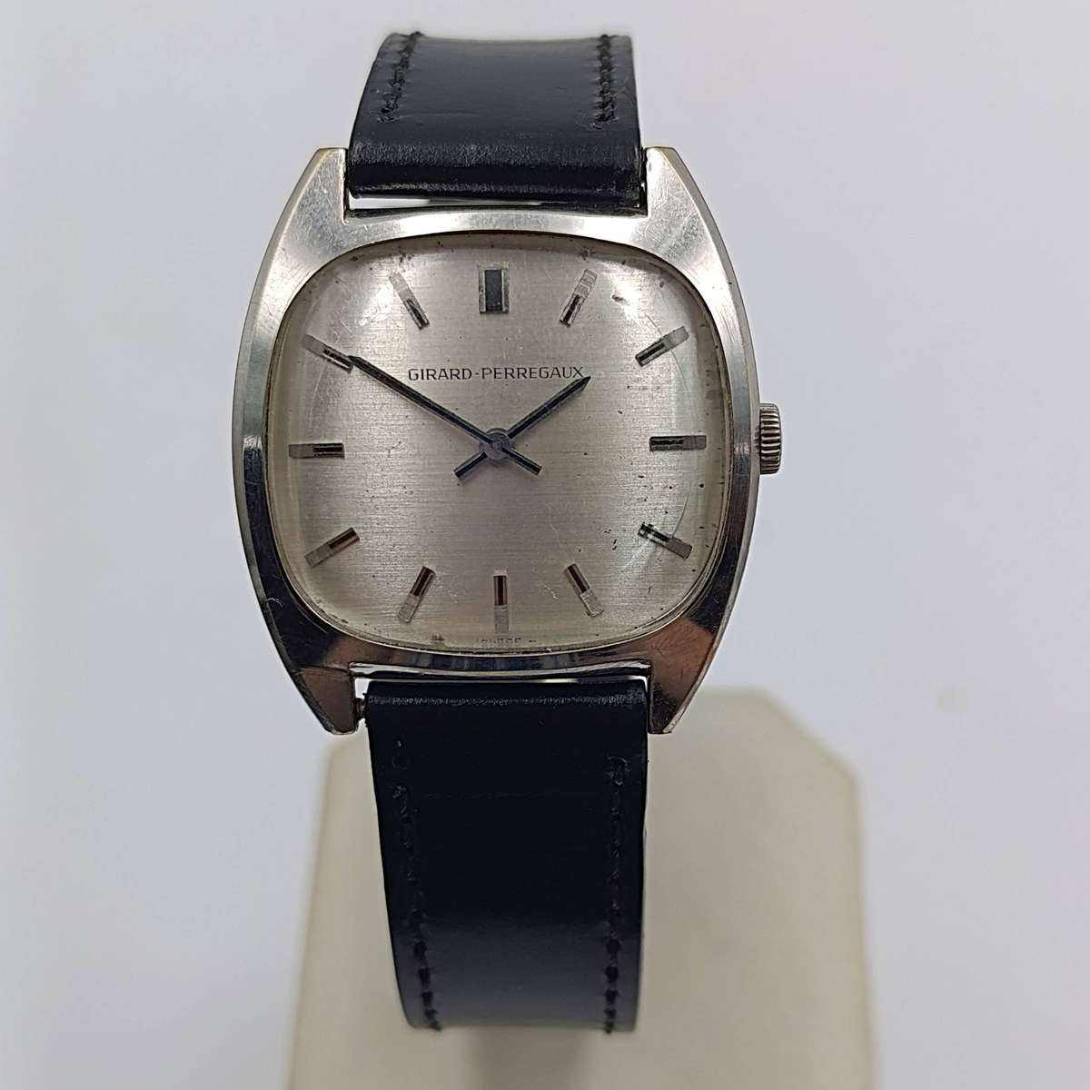 Vintage Girard - Perregaux Cushion manual wind mens watch - working