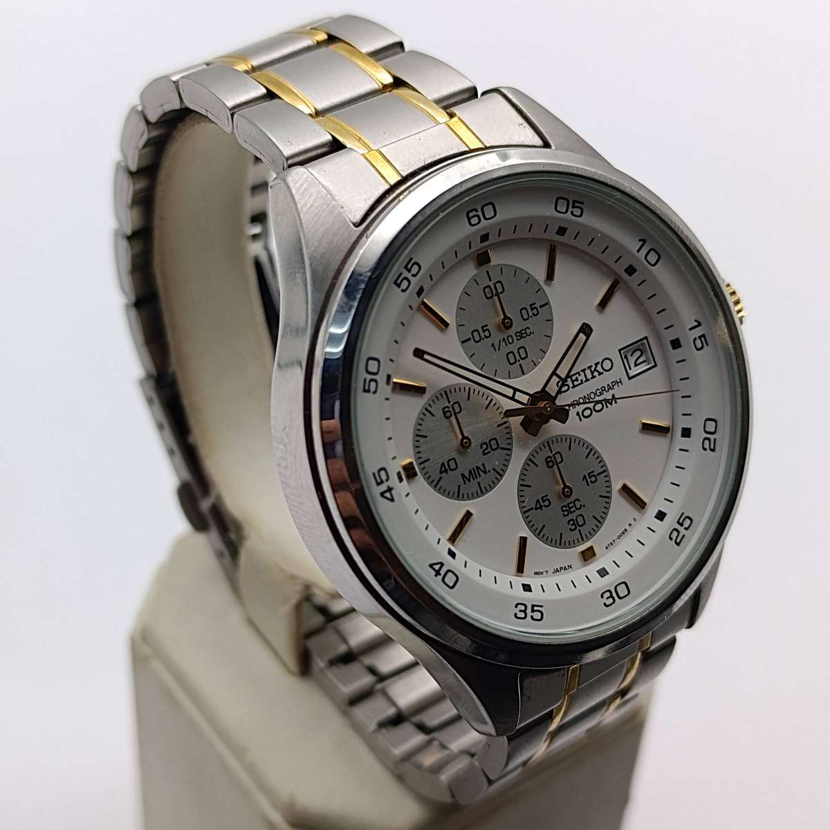 Seiko 4T57-OOEO Quartz chronograph mens watch - excellent working condition