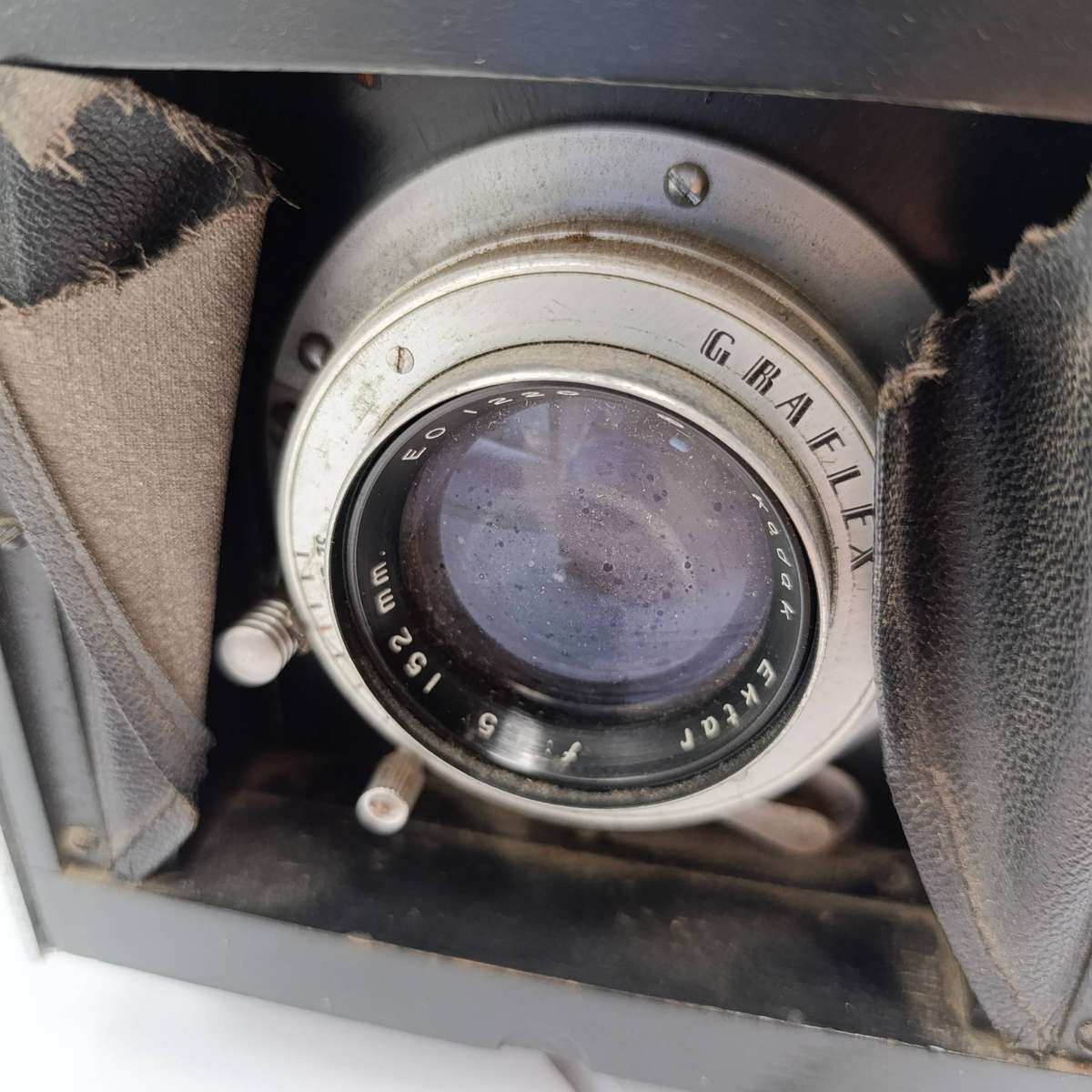 Vintage Graflex Super D medium format camera with 25 film plate holders and lens accessories