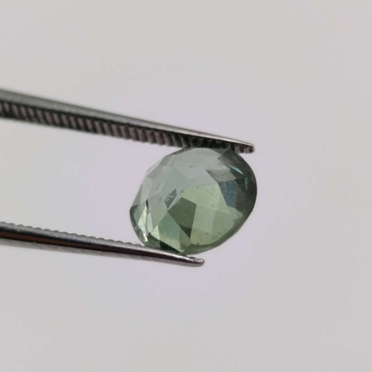 Round mixed Tourmaline of 1.352ct with GEMLAB Certificate