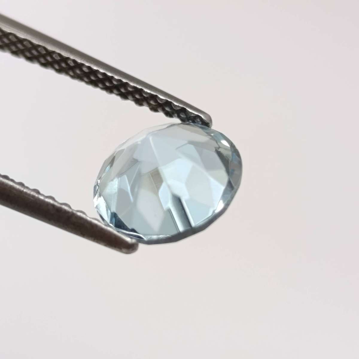 Round Mixed Aquamarine of 1.464ct with GEMLAB Certificate