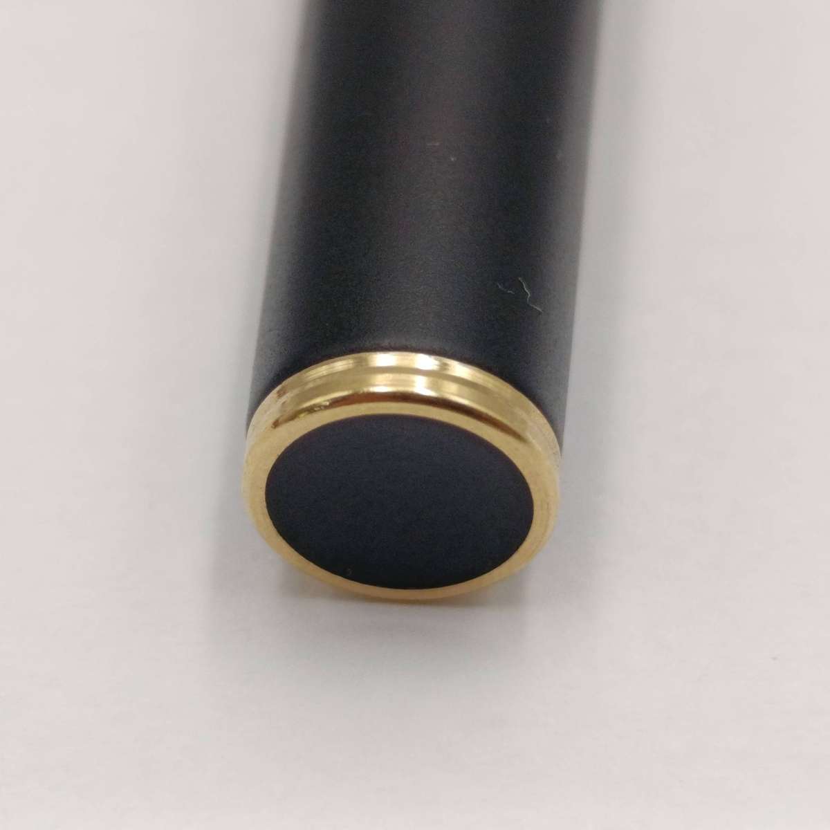 Shaeffer Targa 1003 fountain pen with 14kt gold nib in case