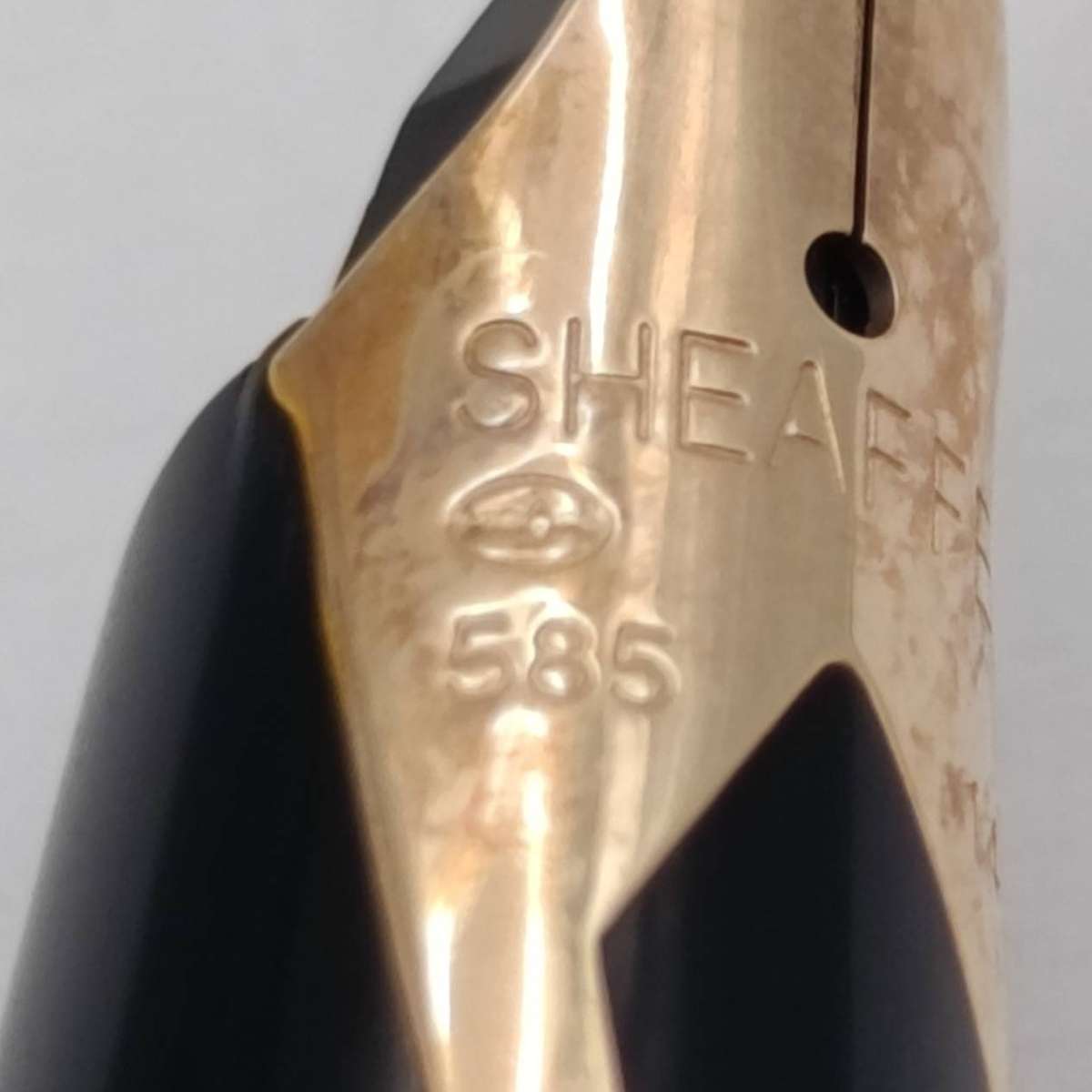 Shaeffer Targa 1003 fountain pen with 14kt gold nib in case
