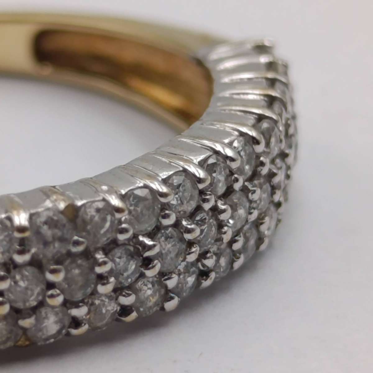 9kt Gold ring with 46 small diamonds - weight 2,6g - size P 1/2
