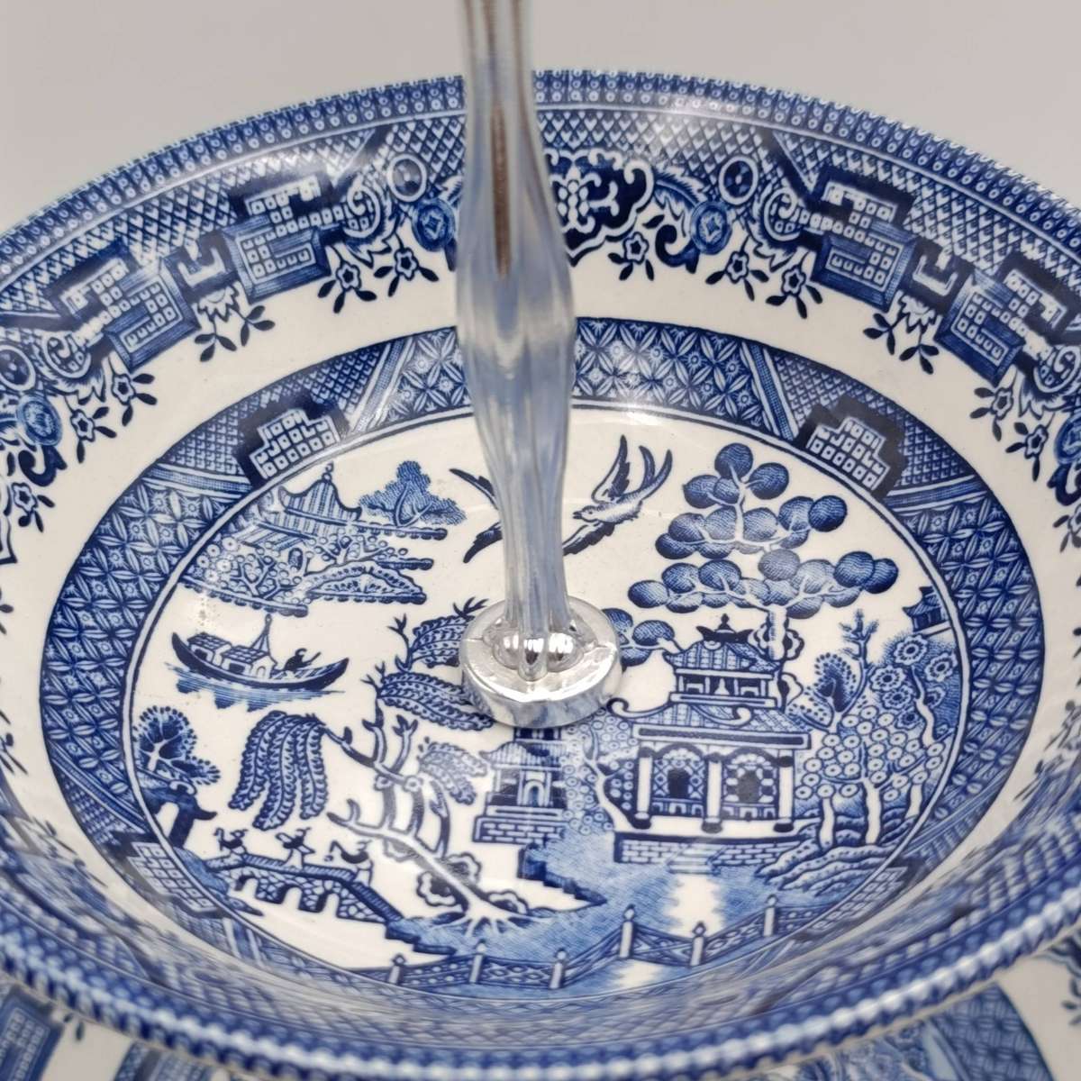 Beautiful Willow Pattern 3-tier cake stand