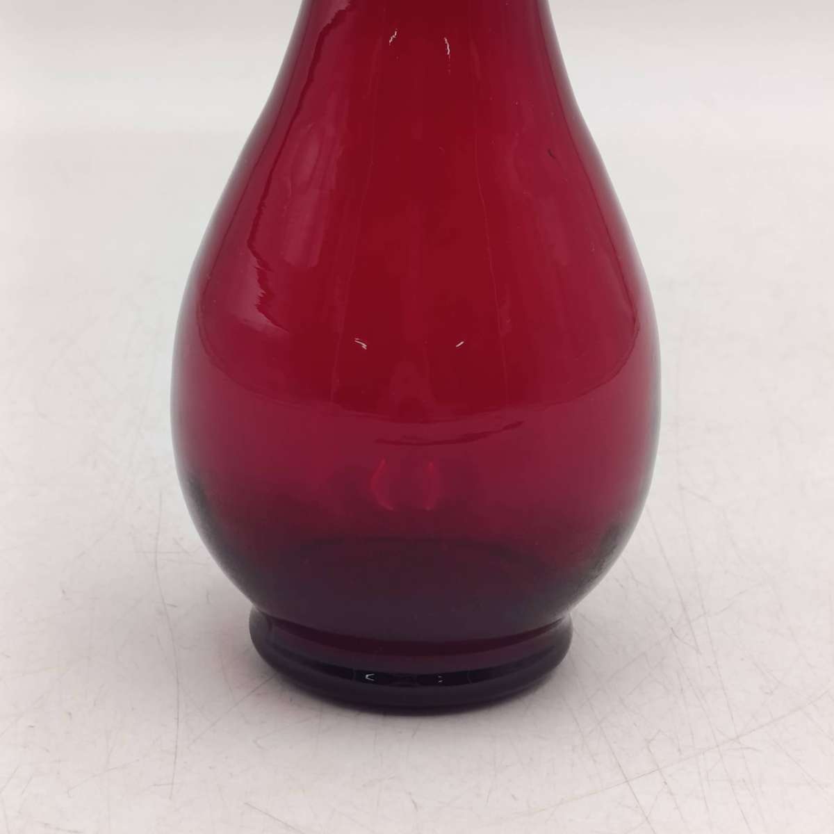 Red cranberry glass flower vase - 19.5cm