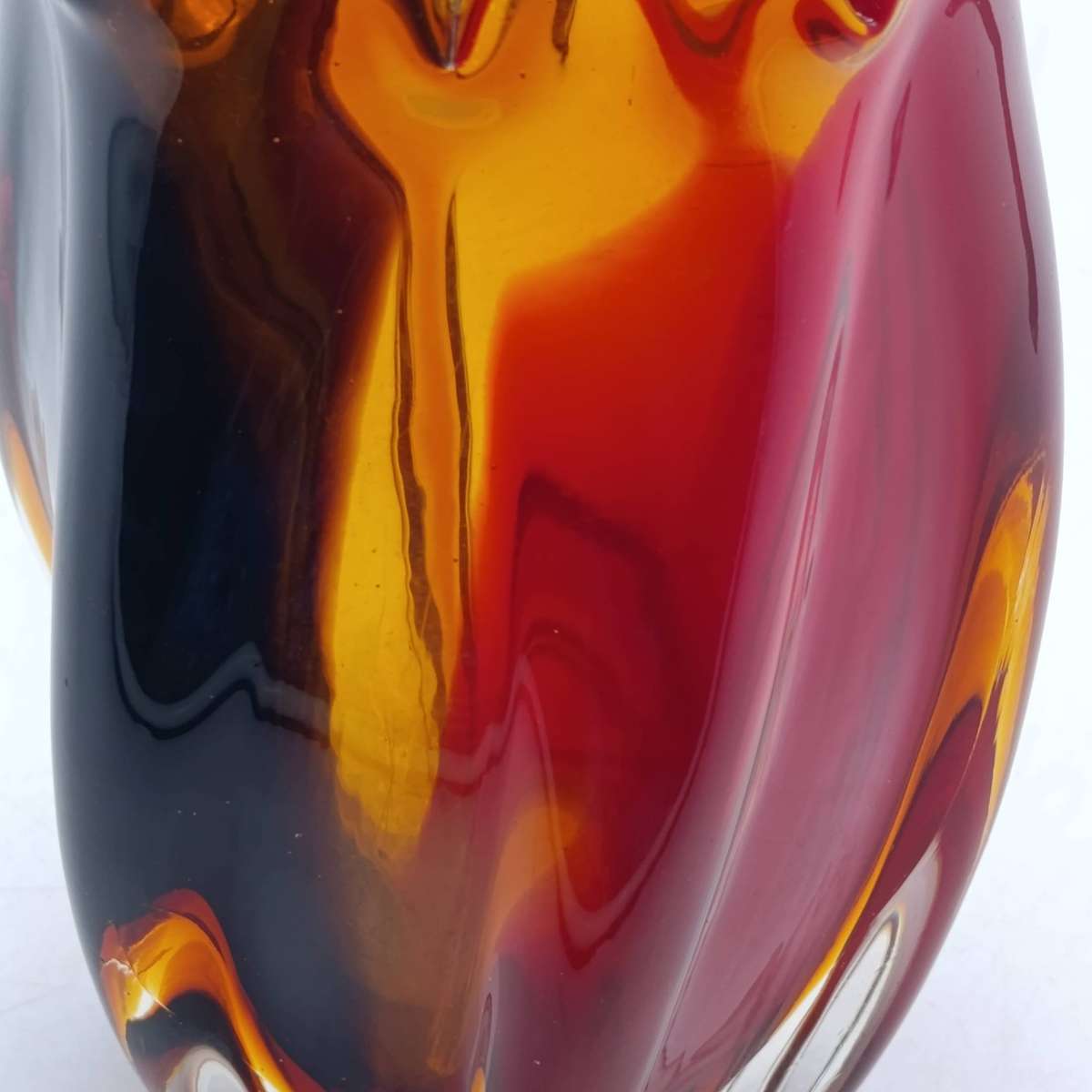 Murano glass flower vase - curved design, hand-blown art glass