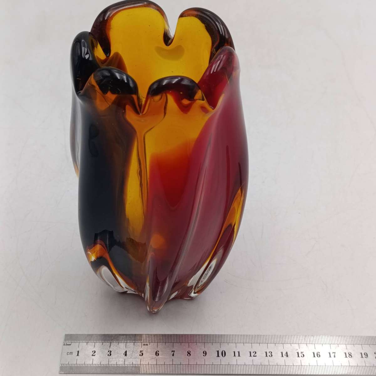 Murano glass flower vase - curved design, hand-blown art glass