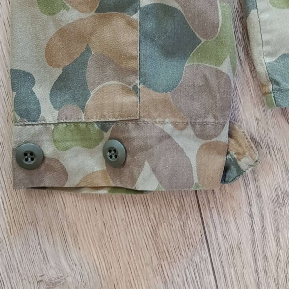 Australian Army Bunny Camo Long Sleeve Shirt - Size Medium/Large