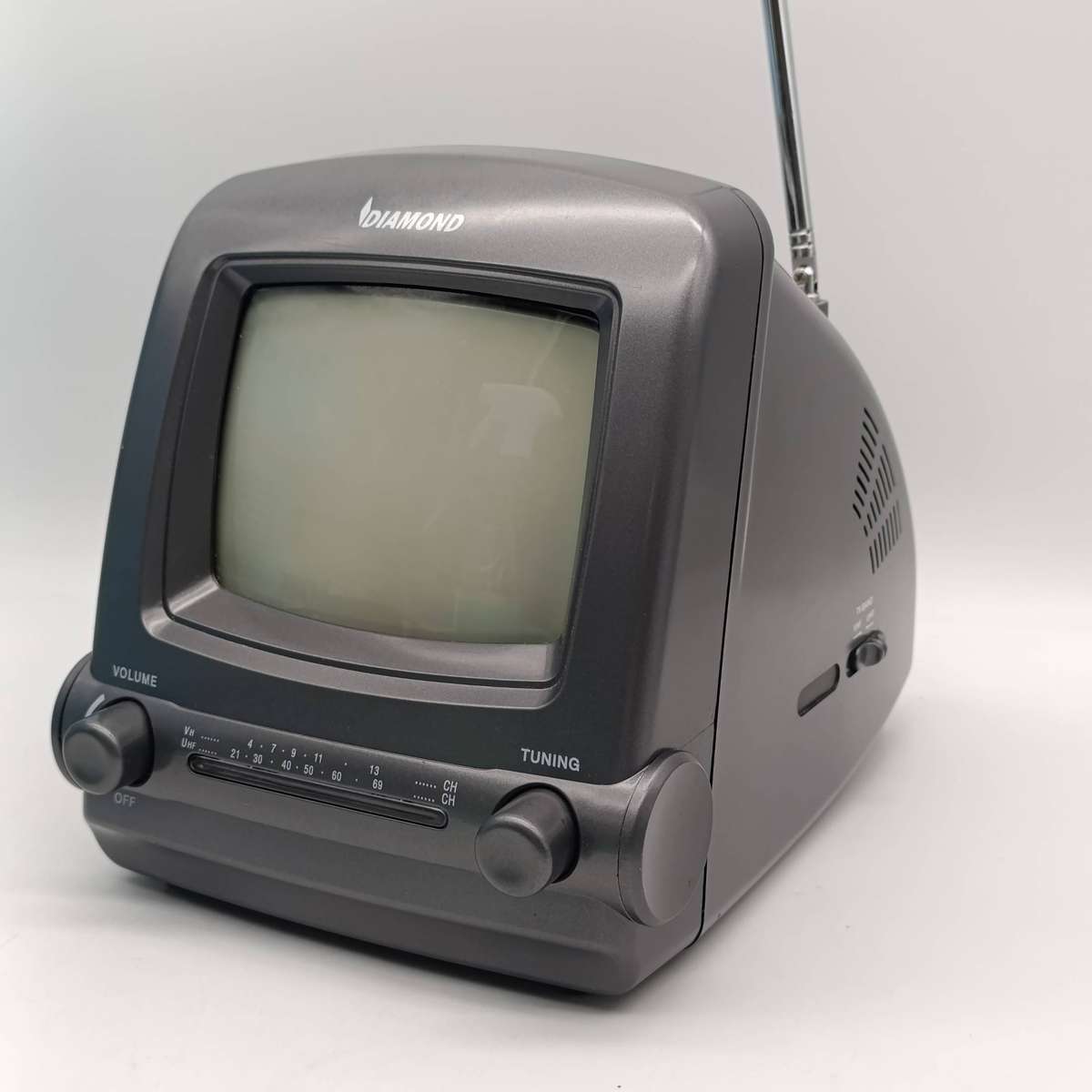 Diamond DTV-600G 5.5-inch Portable Black and White TV in Box - Working