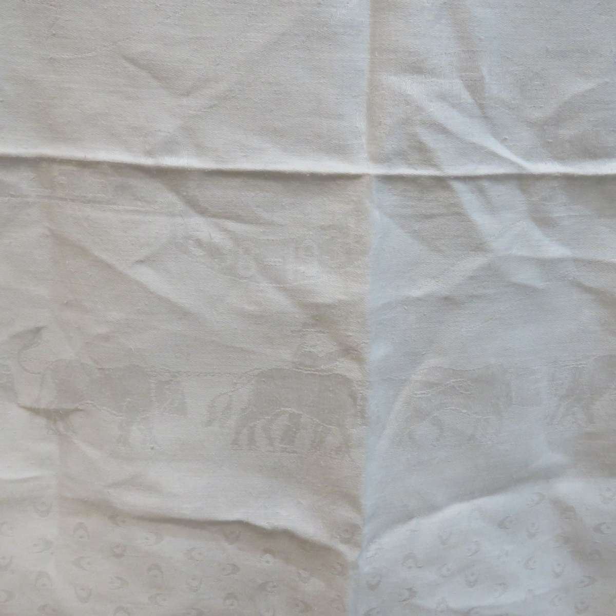 1838-1938 Centenary of the Great Trek ( Groot Trek) - Table cloth and 6 serviettes