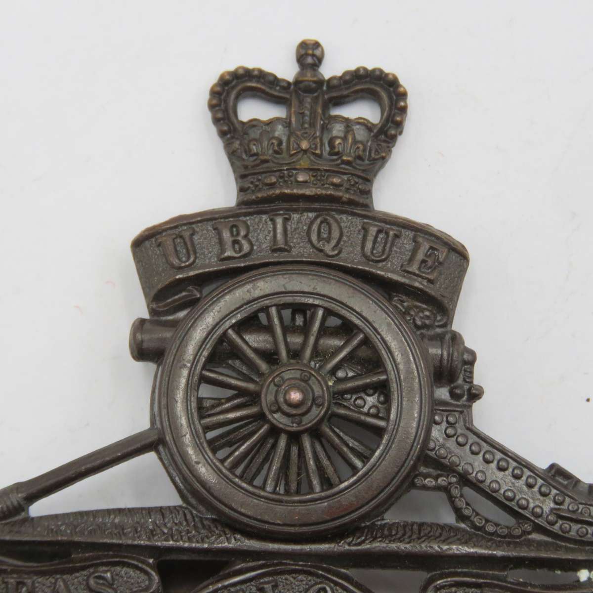 Royal field artillery cap badge