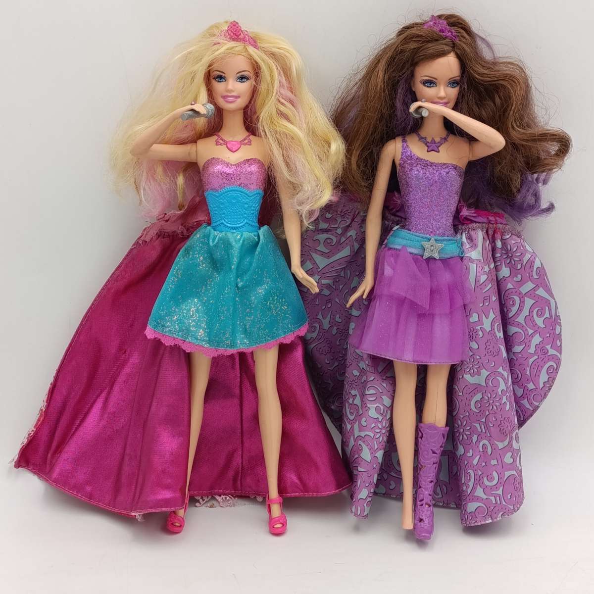 Barbie The princess and the popstar - Tori and Keira - one shoe missing