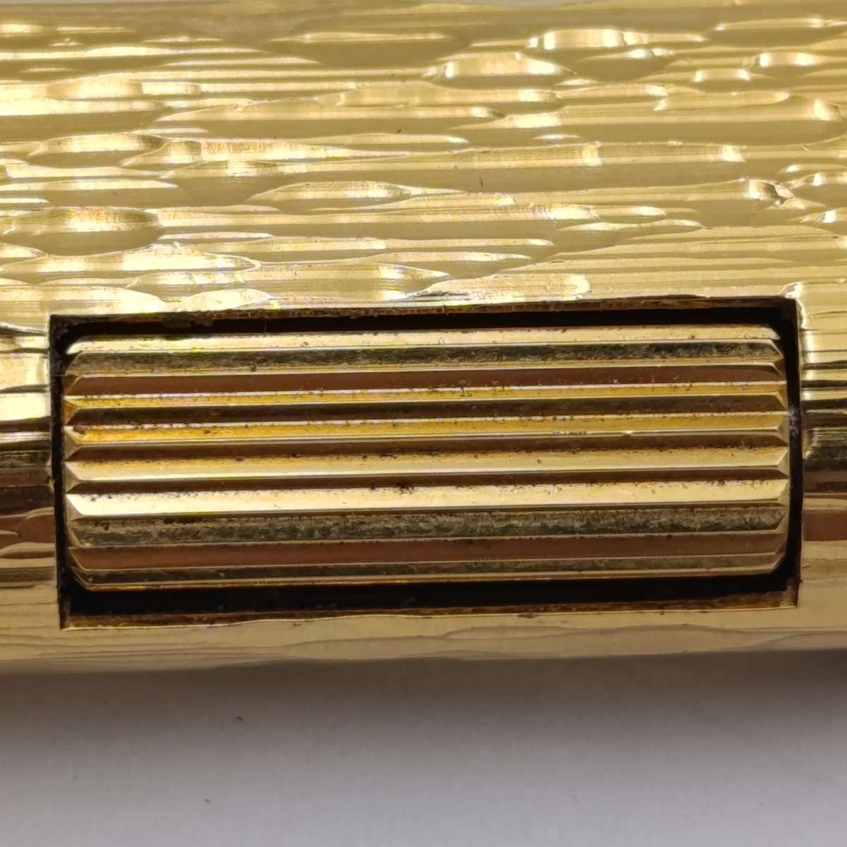 Vintage Dunhill gold plated dress lighter - needs valve