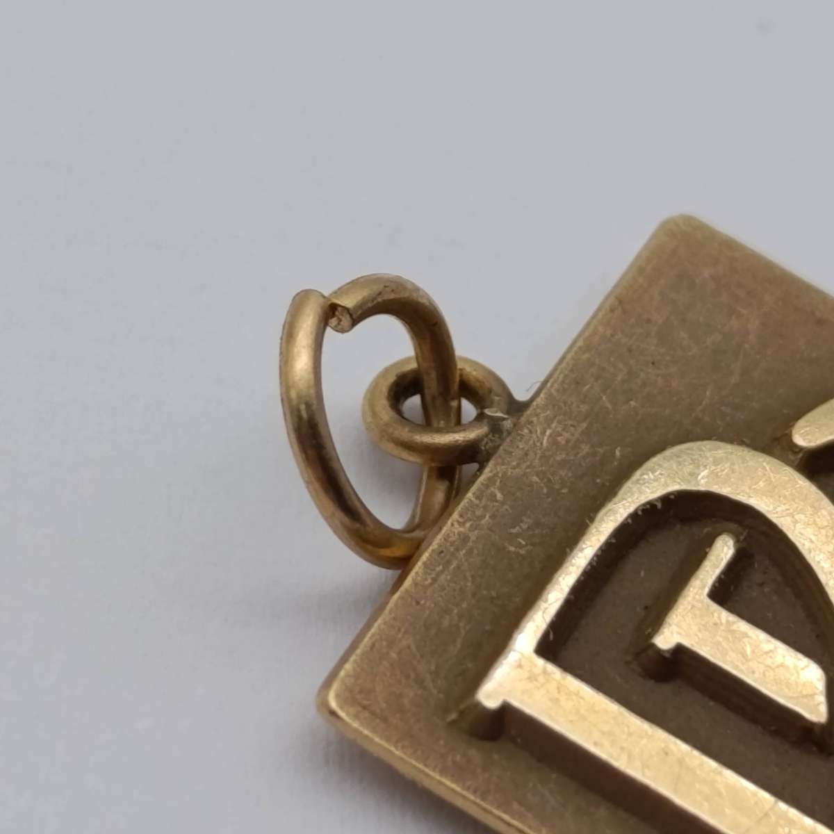 Rolls Royce 14 kt vintage gold pendant 2,9g