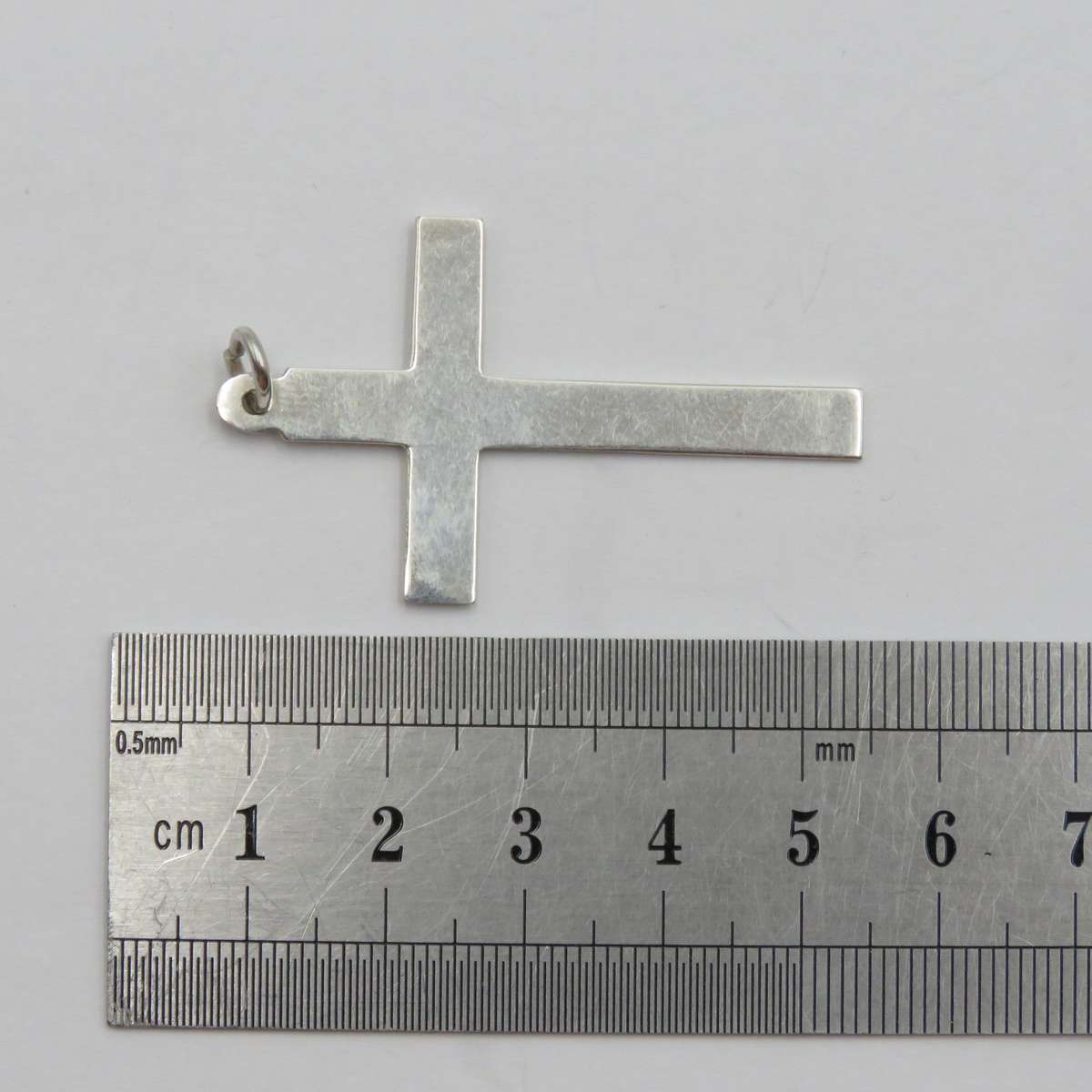 Vintage silver large cross pendant - weighs 3,0g