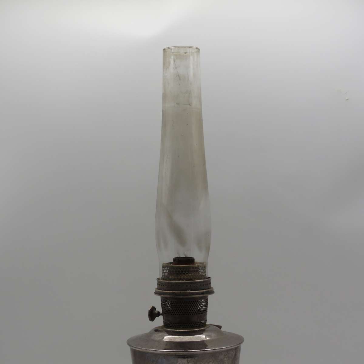Vintage Aladdin No:23 Paraffin lamp with glass funnel