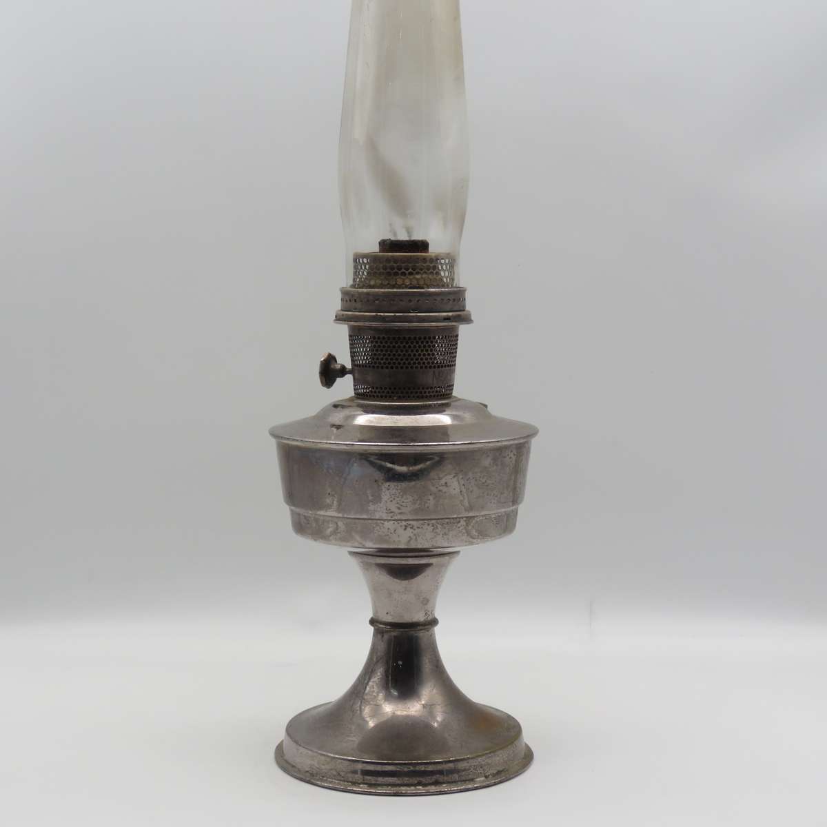 Vintage Aladdin No:23 Paraffin lamp with glass funnel