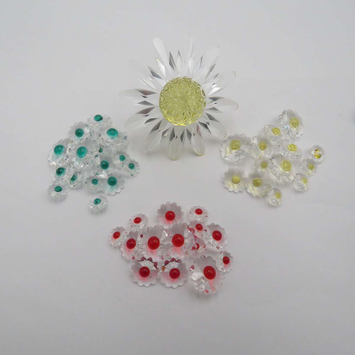 Swarovski SCS big daisy with 43 small daisies - In presentation box