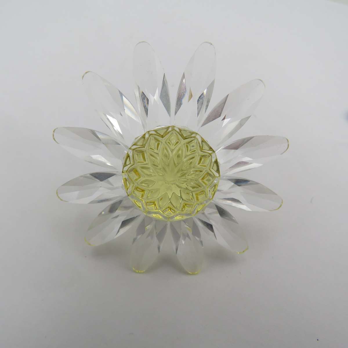 Swarovski SCS big daisy with 43 small daisies - In presentation box