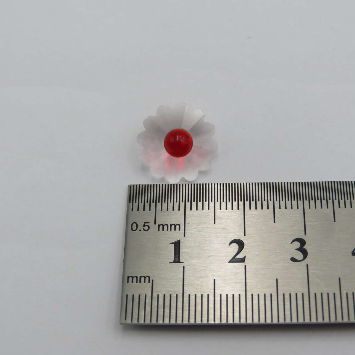 Swarovski SCS big daisy with 43 small daisies - In presentation box