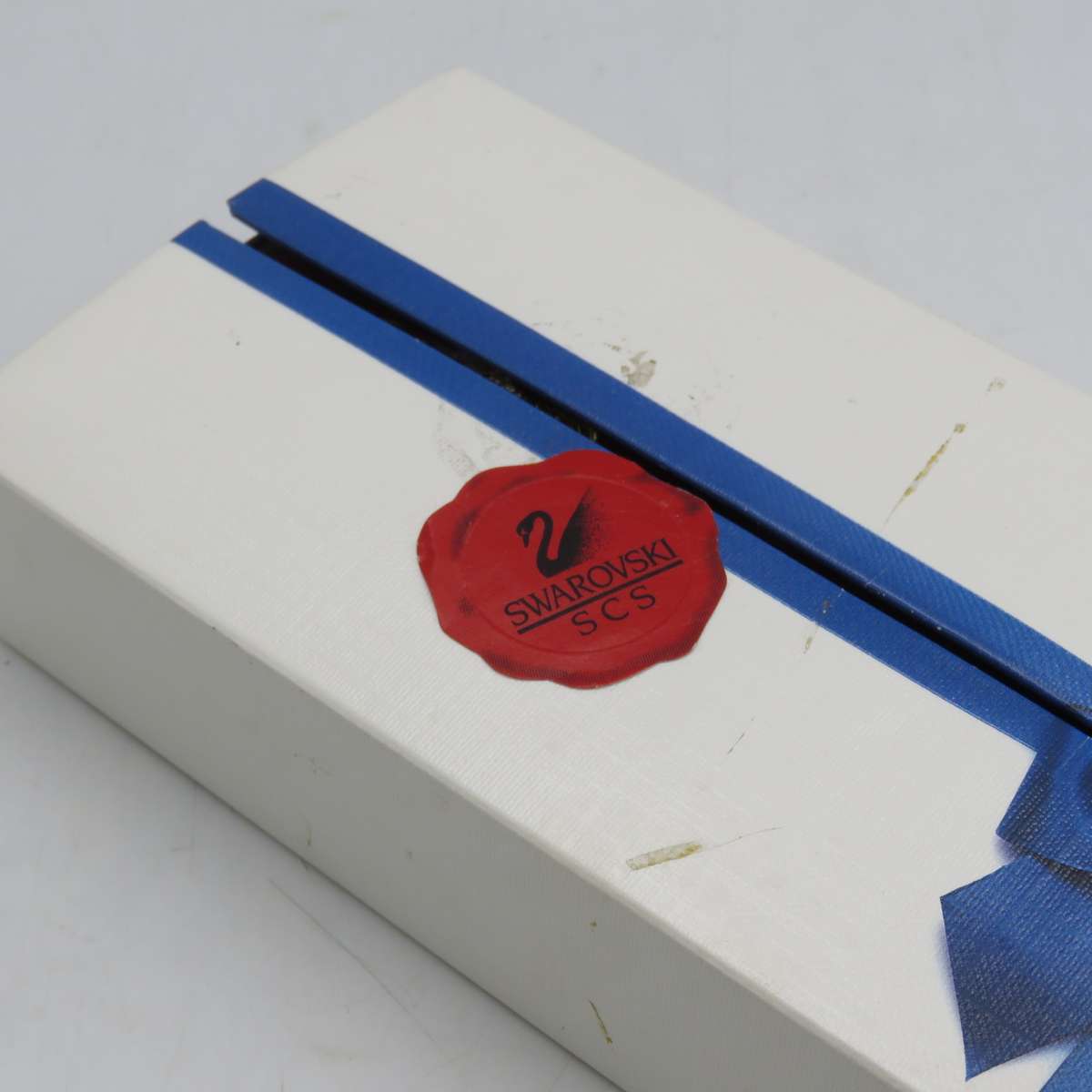 Swarovski SCS big daisy with 43 small daisies - In presentation box