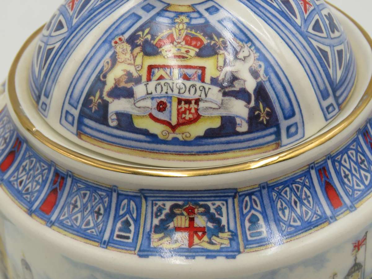 Vintage James Sadler Thameside Teapot