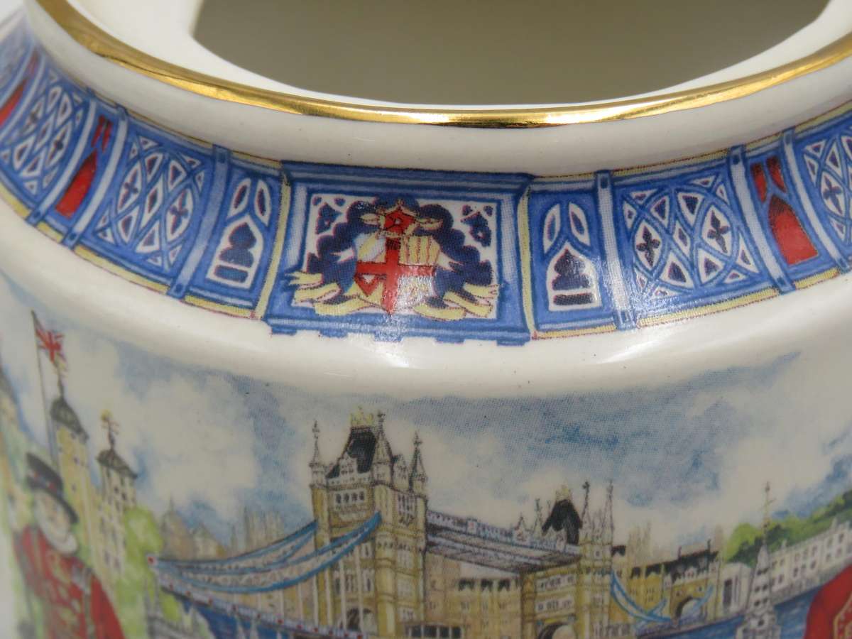 Vintage James Sadler Thameside Teapot