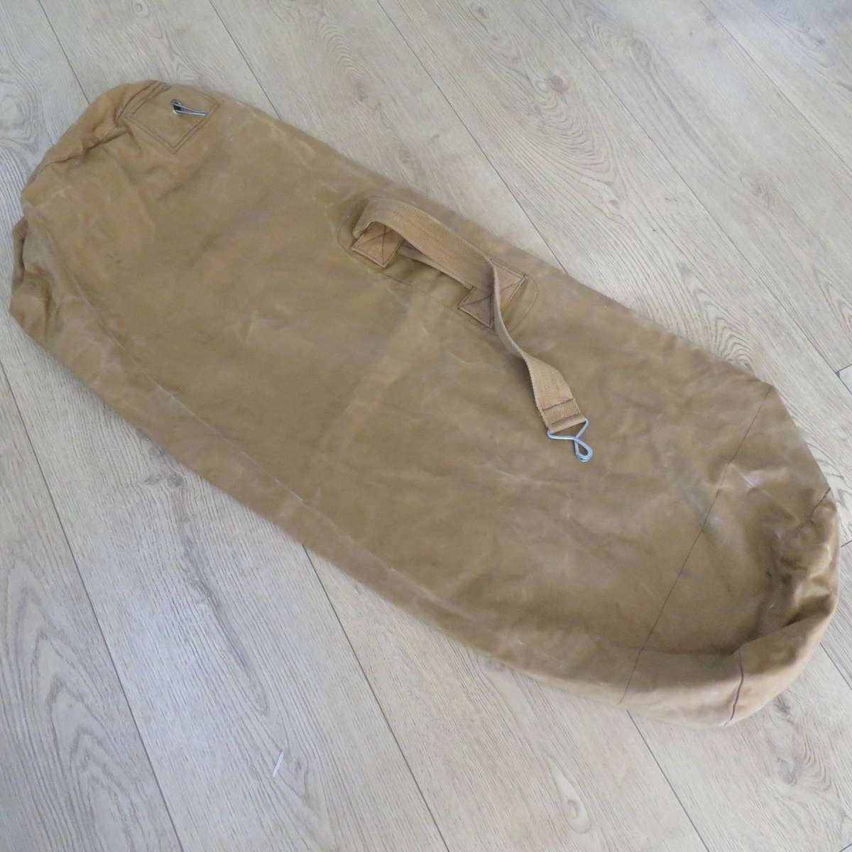 SA Army duffle bag ( balsak ) with zip closer
