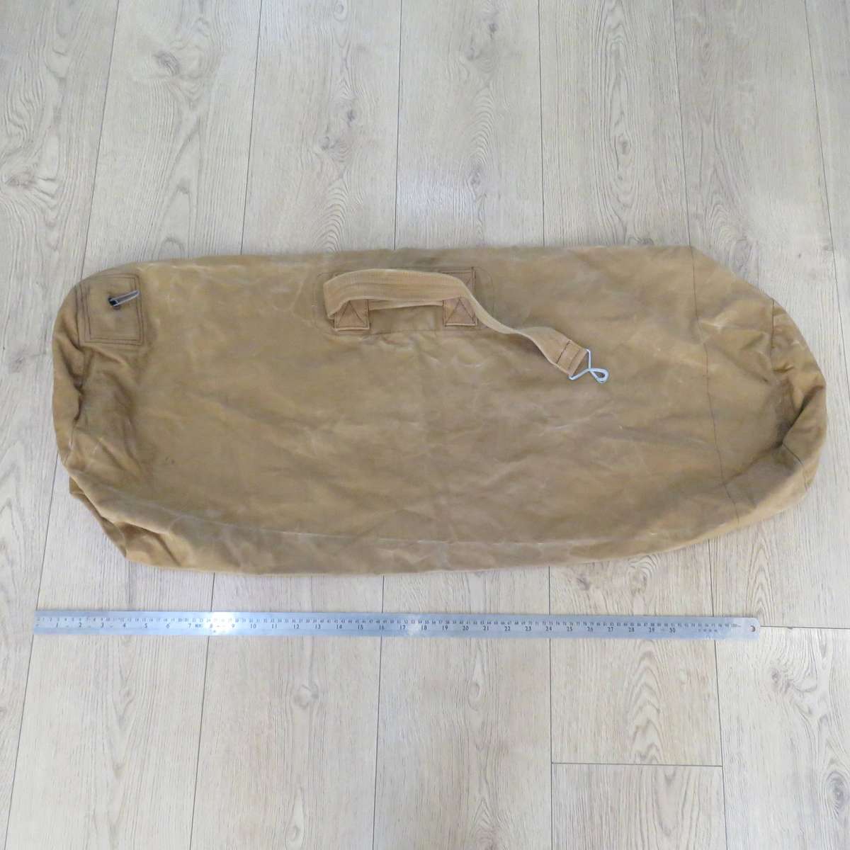 SA Army duffle bag ( balsak ) with zip closer