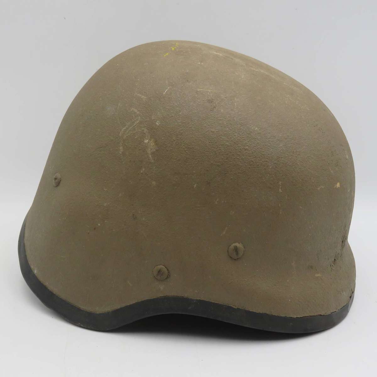 SADF M87 Kevlar helmet - Chin clip broken