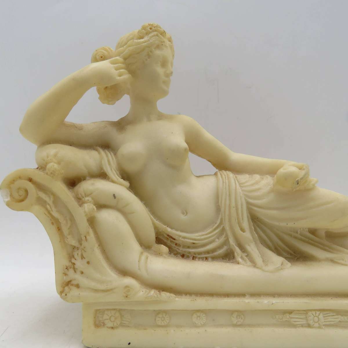 Vintage Italian reclining Venus polyresin sculpture